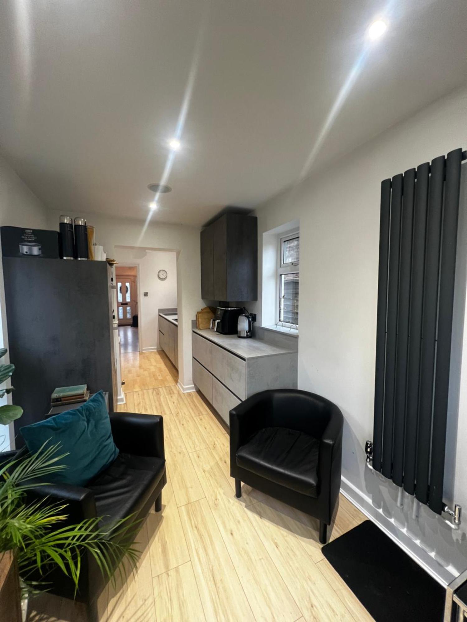 צ'יצ'סטר Warm And Cosy City Centre Home Near Train Station מראה חיצוני תמונה